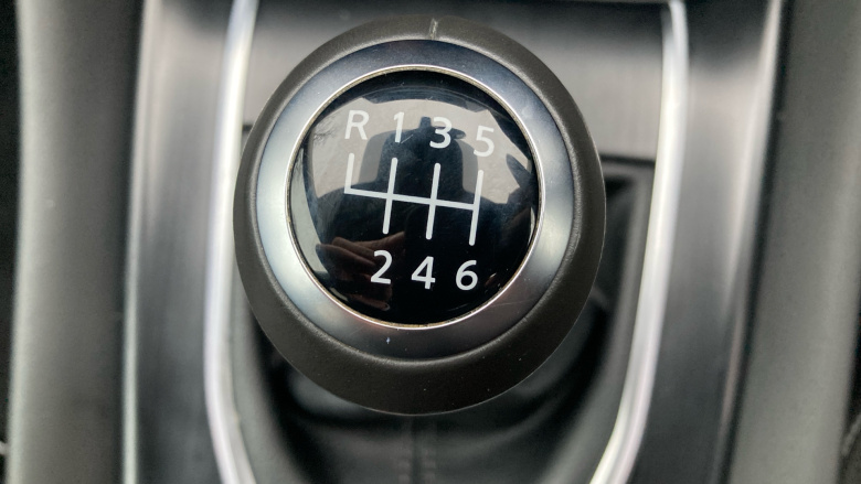 Nissan Qashqai 1.3 DiG-T MH N-Connecta 5dr Petrol Hatchback